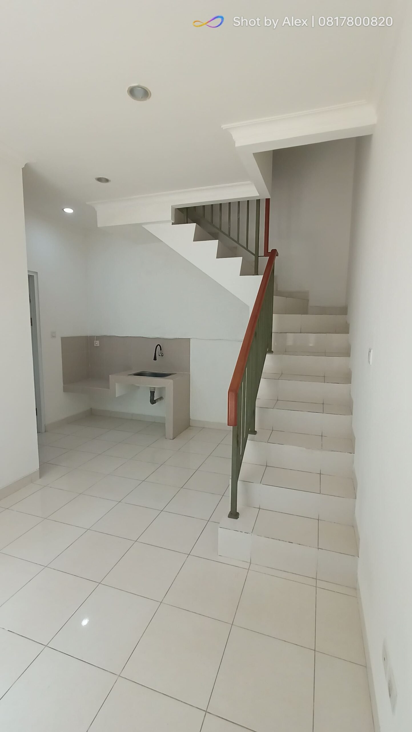 Jual Rumah Cantik dekat RS Siloam siap huni di Arcadia Village Tangerang